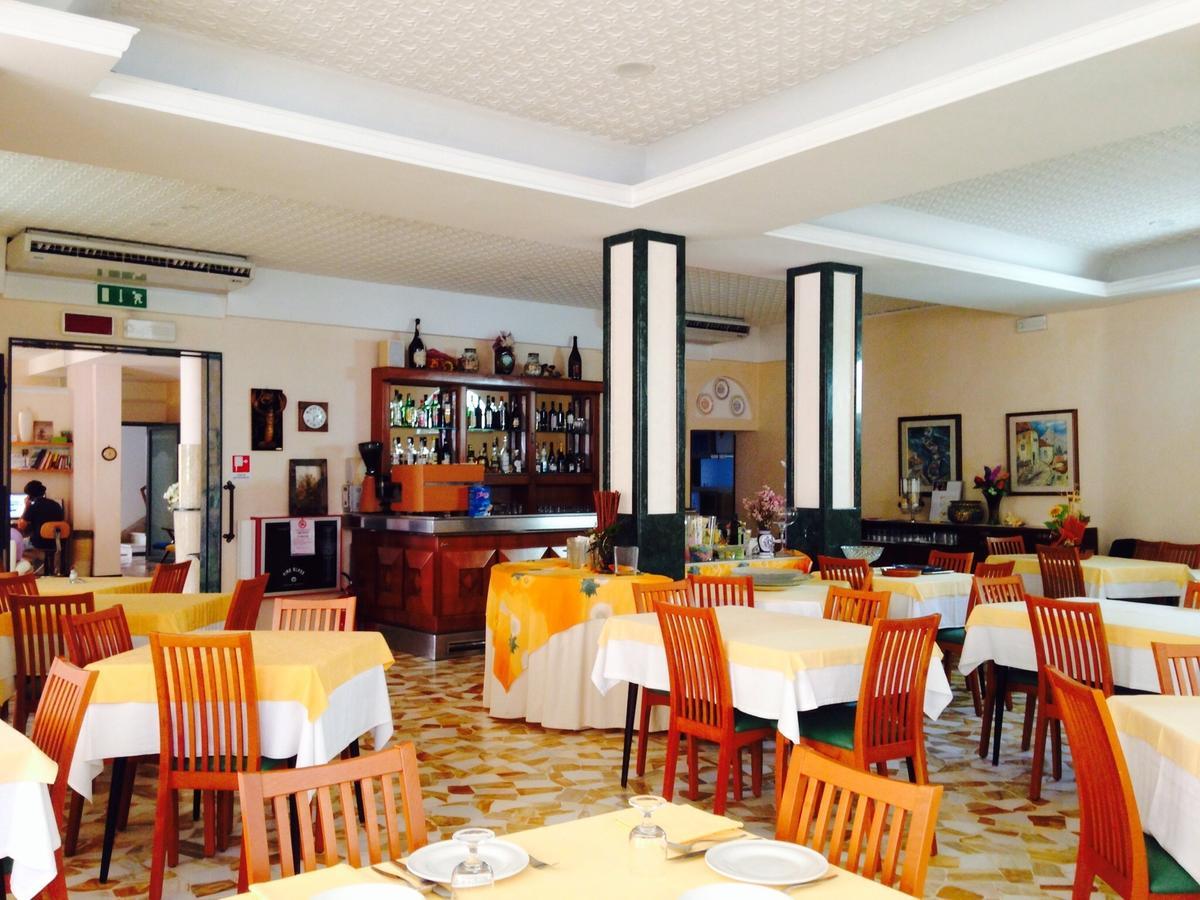 Hotel Lazzarini Bellaria-Igea Marina Luaran gambar