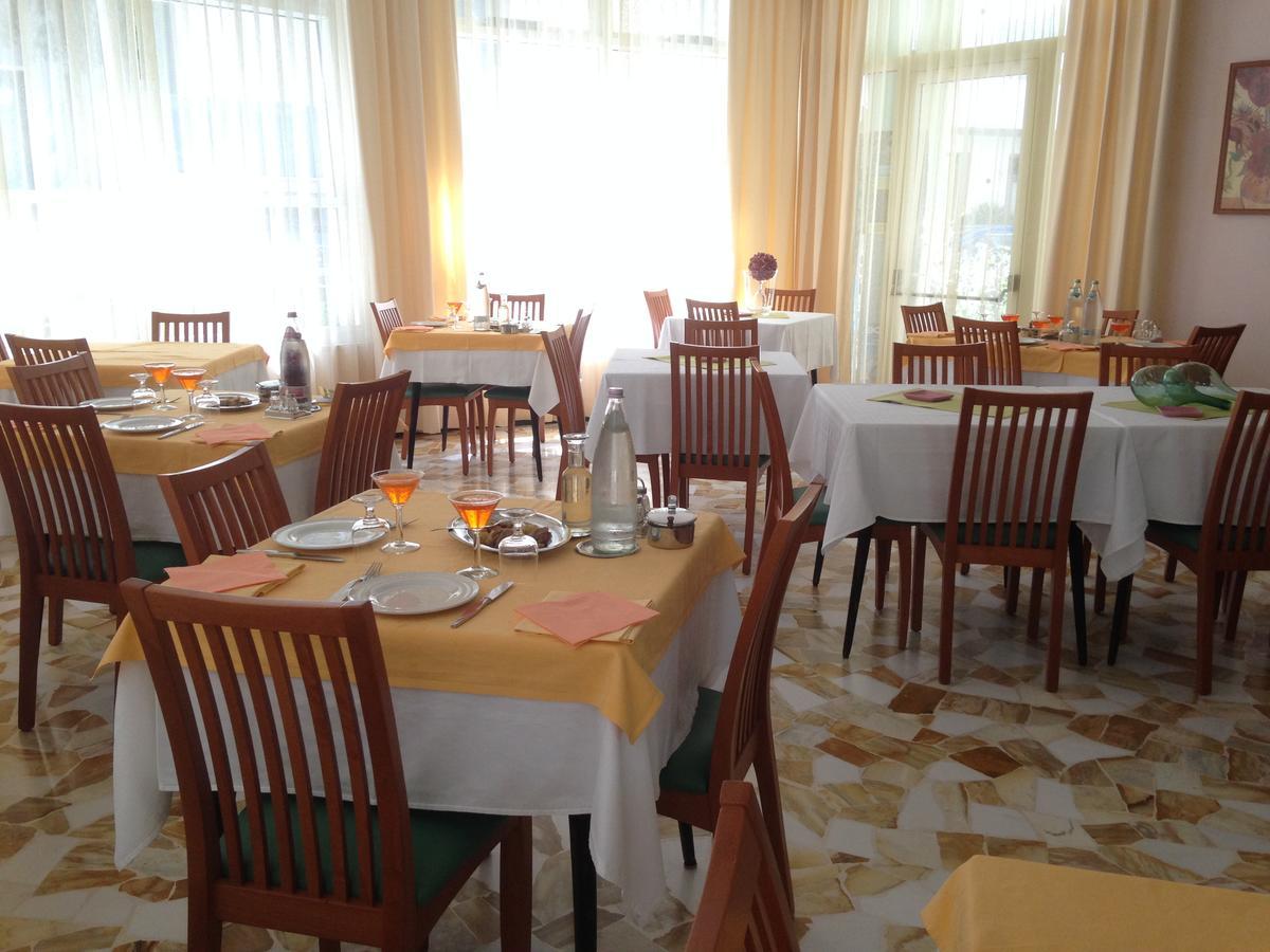 Hotel Lazzarini Bellaria-Igea Marina Luaran gambar